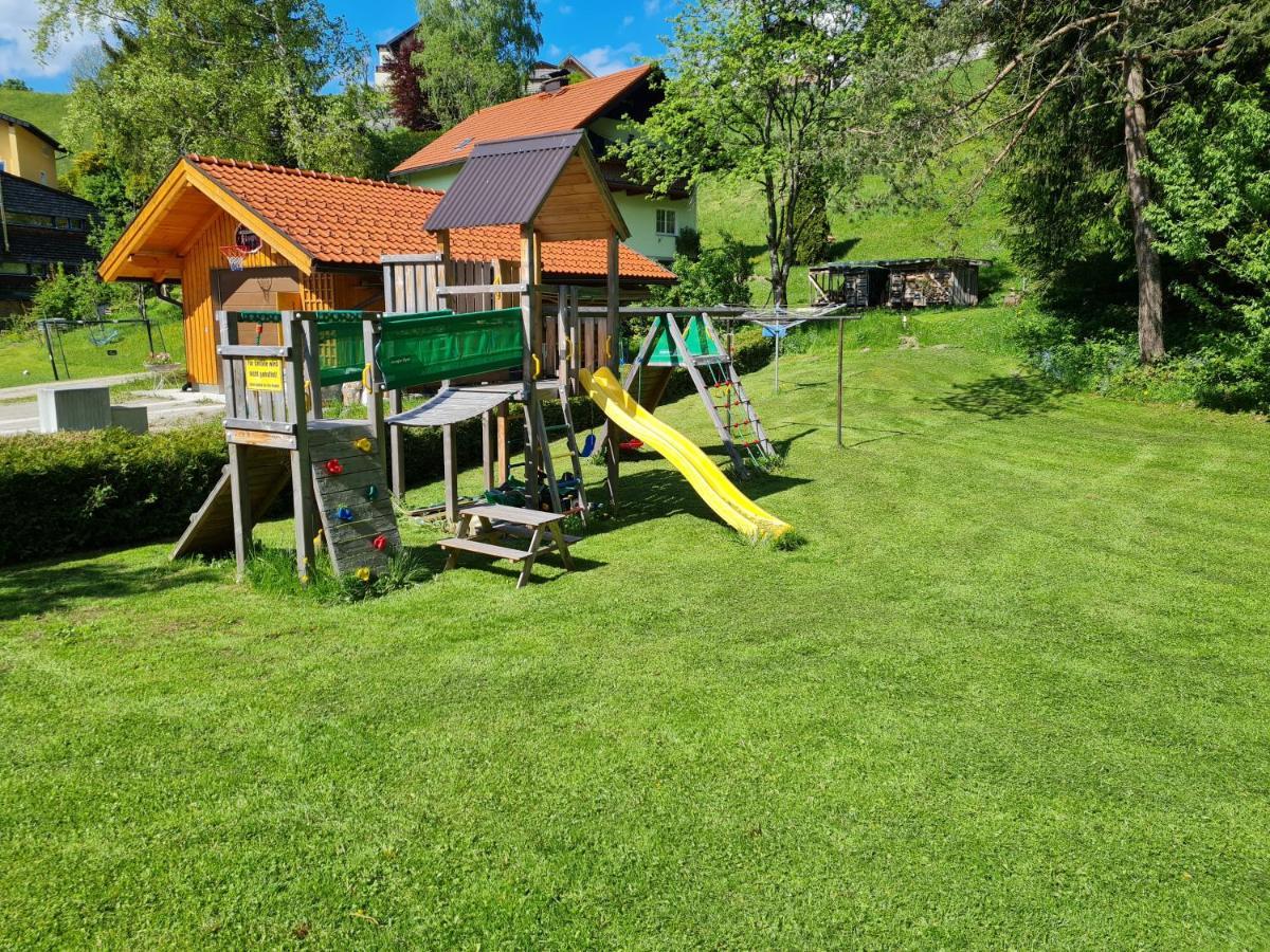 Pension Bayrhammer Faistenau Buitenkant foto